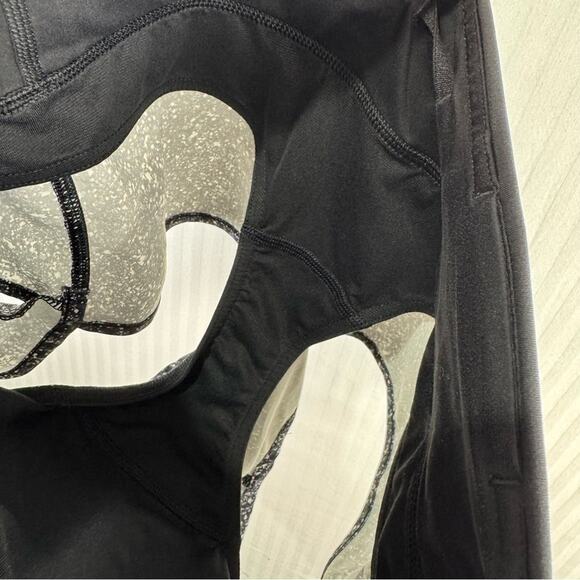 Lululemon Speed Short Mini Splatter White/Black Women's Size 8 Swift Ultra Run - Picture 6 of 6